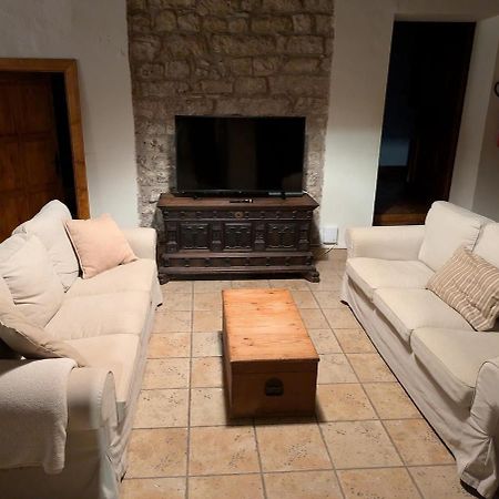 Masia Cal Millas - Turisme Rural Castellfullit de Riubregos Eksteriør billede