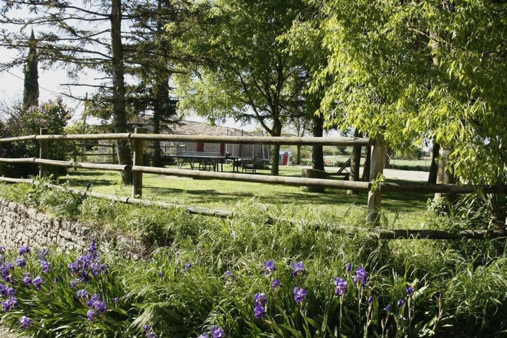 Masia Cal Millas - Turisme Rural Castellfullit de Riubregos Eksteriør billede