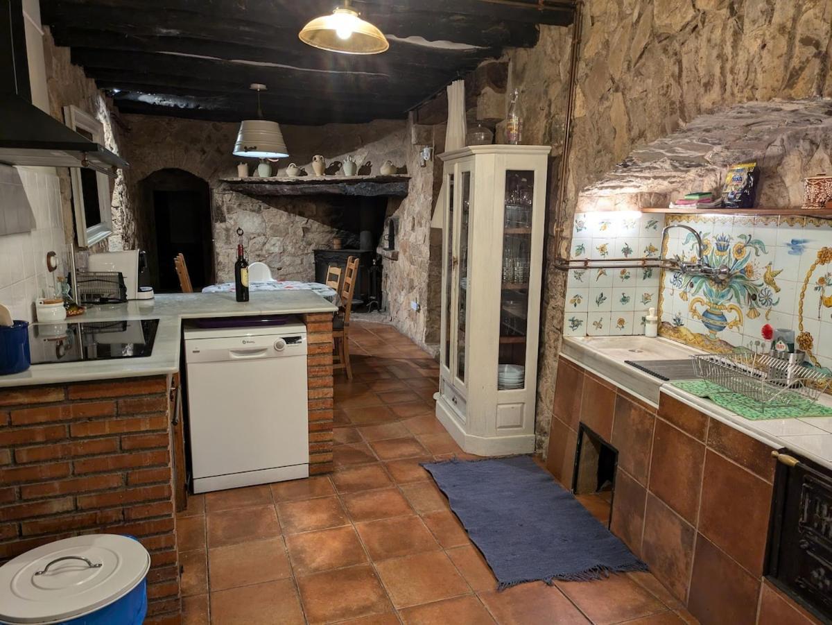 Masia Cal Millas - Turisme Rural Castellfullit de Riubregos Eksteriør billede